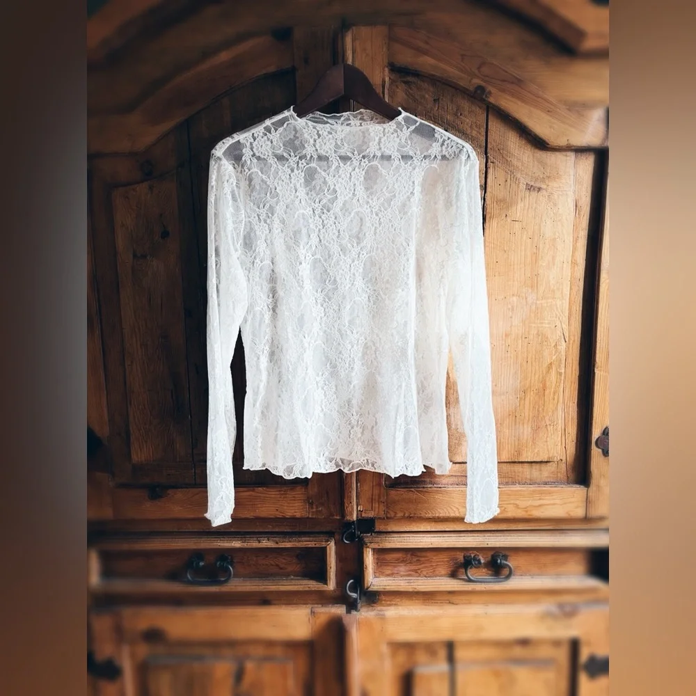 Super Soft Lace Layering Tee - Snow White with Lettuce Edge Styling - Picture 8 of 11